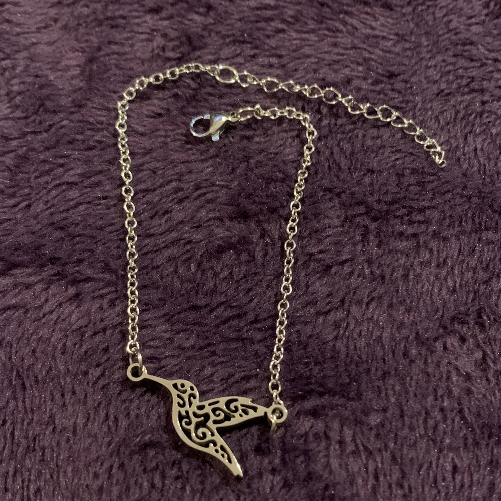Elegant Silver Hummingbird Pendant Bracelet